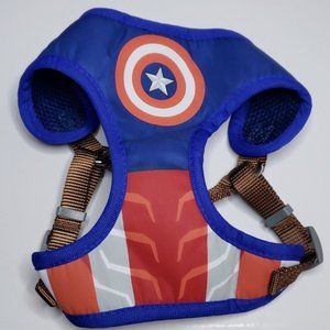 Captain America pet harness, small, fits 15"-20" chest, NWOT